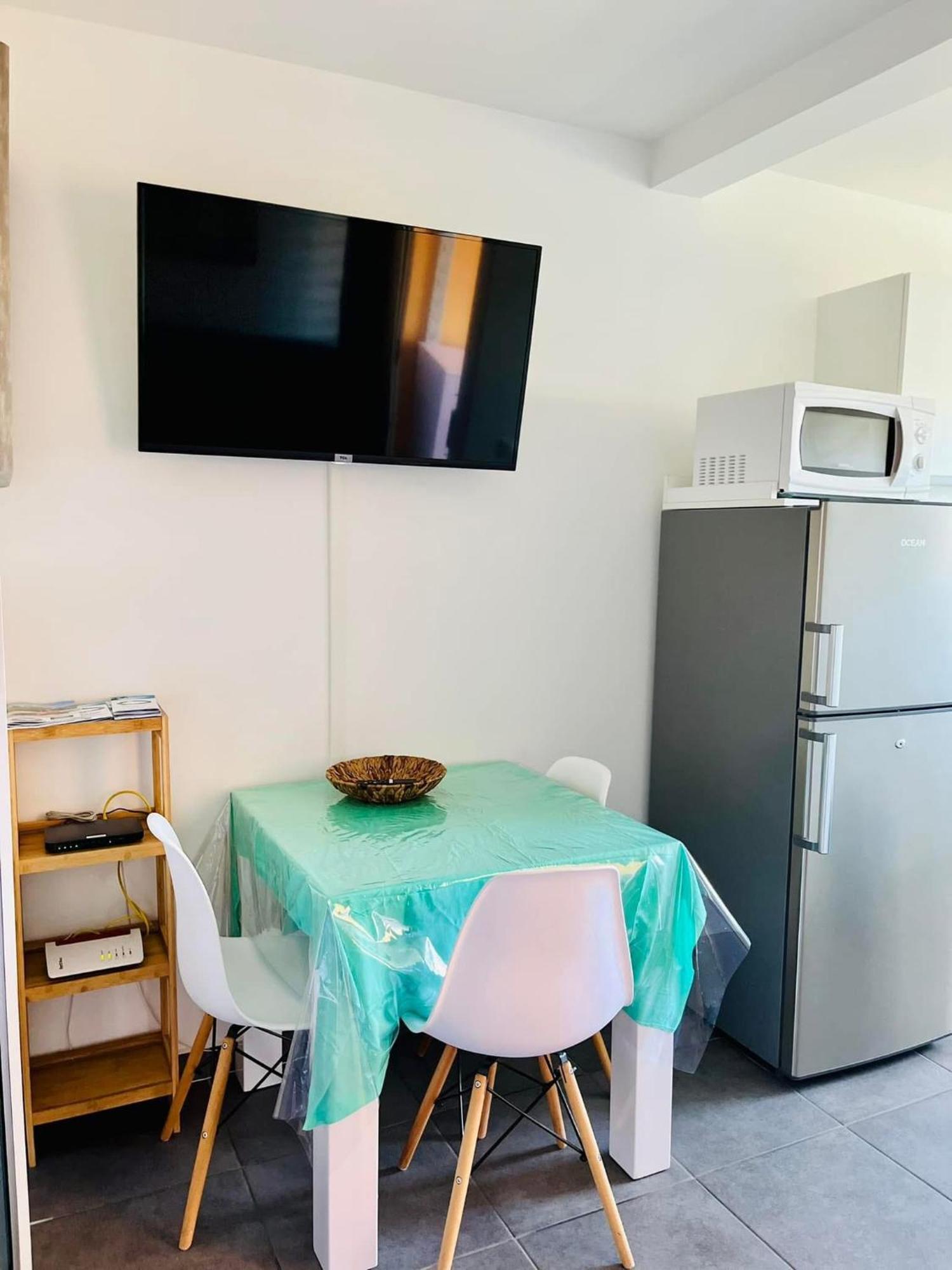 Tehautahi Cozy Lodge 1 Papeete  Eksteriør billede